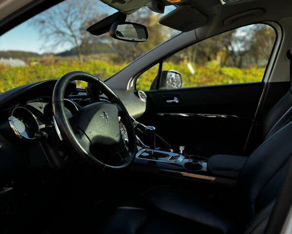 Белый Пежо 3008, объемом двигателя 1.56 л и пробегом 253 тыс. км за 8100 $, фото 19 на Automoto.ua