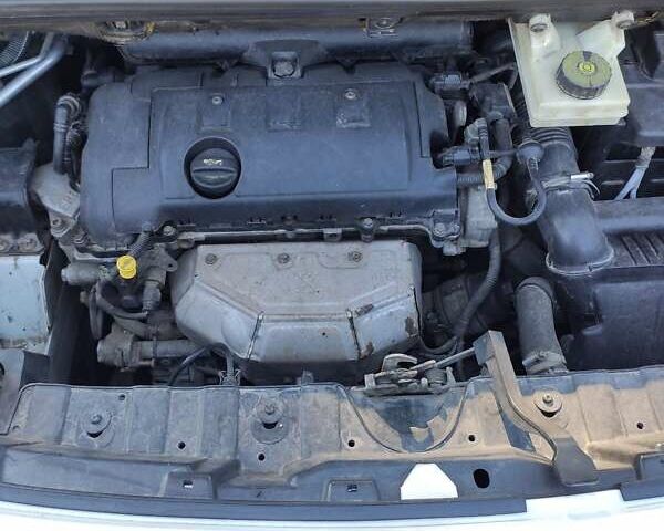 Белый Пежо 3008, объемом двигателя 1.6 л и пробегом 192 тыс. км за 7900 $, фото 12 на Automoto.ua