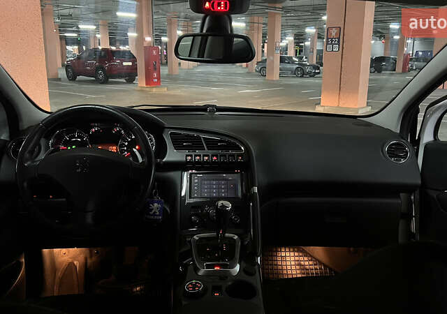 Пежо 3008 2011 в Киеве на Automoto.ua Белый Пежо 3008, объемом двигателя 1.56 л и пробегом 256 тыс. км за 8300 $, фото 7 на Automoto.ua