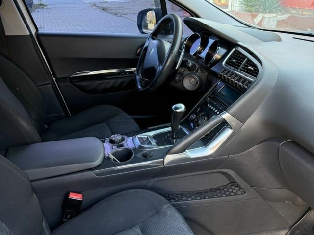 Белый Пежо 3008, объемом двигателя 1.6 л и пробегом 198 тыс. км за 9000 $, фото 11 на Automoto.ua