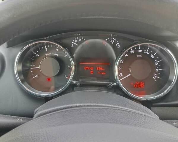 Белый Пежо 3008, объемом двигателя 1.6 л и пробегом 191 тыс. км за 8200 $, фото 6 на Automoto.ua