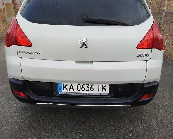 Белый Пежо 3008, объемом двигателя 1.6 л и пробегом 237 тыс. км за 8900 $, фото 4 на Automoto.ua
