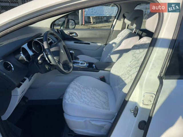 Белый Пежо 3008, объемом двигателя 1.6 л и пробегом 240 тыс. км за 8300 $, фото 9 на Automoto.ua