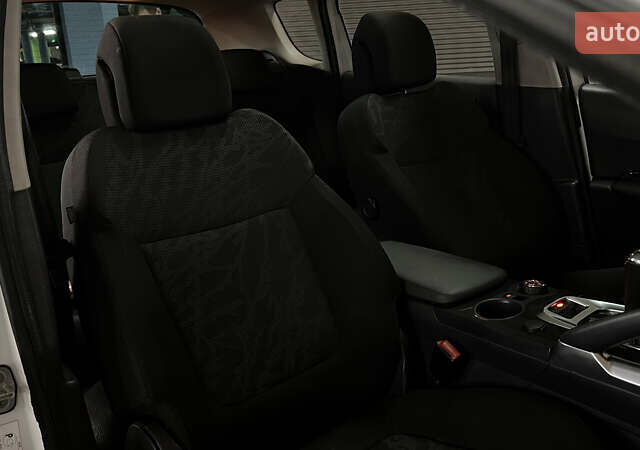 Пежо 3008 2011 в Киеве на Automoto.ua Белый Пежо 3008, объемом двигателя 1.56 л и пробегом 256 тыс. км за 8300 $, фото 11 на Automoto.ua