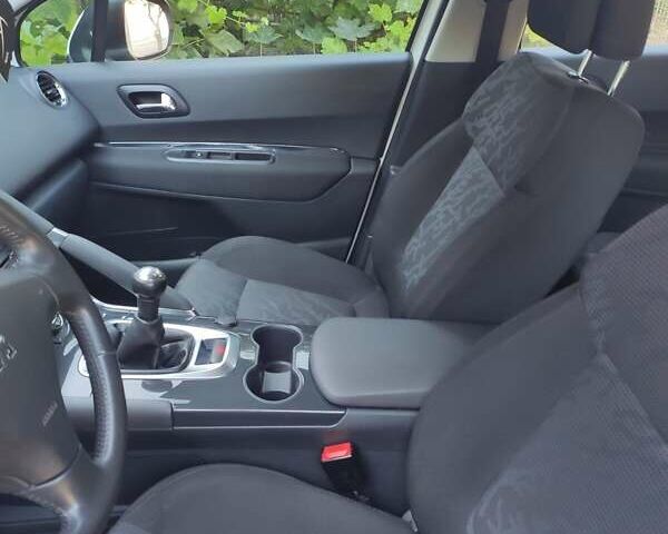 Белый Пежо 3008, объемом двигателя 1.6 л и пробегом 192 тыс. км за 7900 $, фото 17 на Automoto.ua