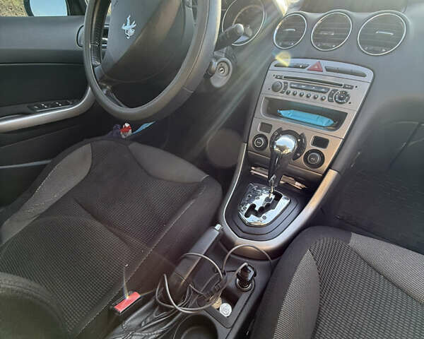 Белый Пежо 3008, объемом двигателя 1.6 л и пробегом 193 тыс. км за 6700 $, фото 5 на Automoto.ua