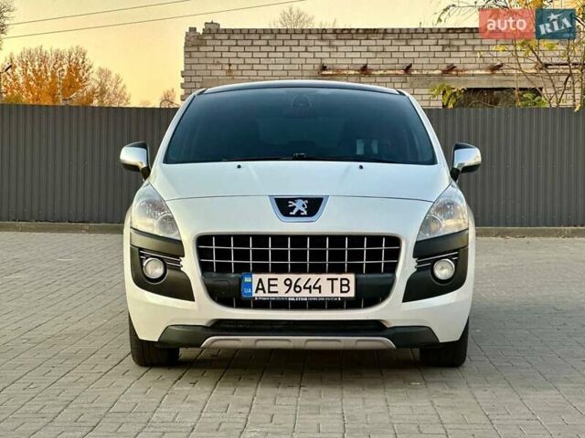 Белый Пежо 3008, объемом двигателя 1.56 л и пробегом 188 тыс. км за 8333 $, фото 6 на Automoto.ua