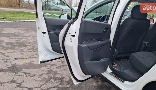 Белый Пежо 3008, объемом двигателя 1.6 л и пробегом 226 тыс. км за 8999 $, фото 55 на Automoto.ua