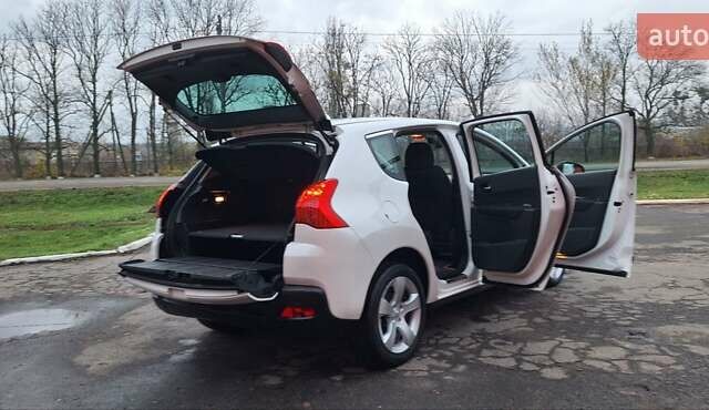 Белый Пежо 3008, объемом двигателя 1.6 л и пробегом 226 тыс. км за 8999 $, фото 89 на Automoto.ua