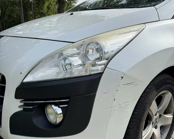 Білий Пежо 3008, об'ємом двигуна 1.56 л та пробігом 177 тис. км за 9800 $, фото 8 на Automoto.ua