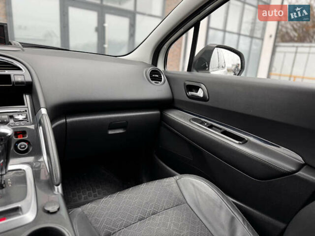 Белый Пежо 3008, объемом двигателя 1.6 л и пробегом 296 тыс. км за 7600 $, фото 26 на Automoto.ua