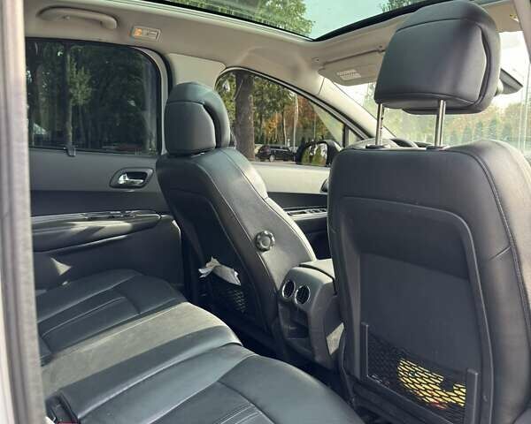 Білий Пежо 3008, об'ємом двигуна 1.56 л та пробігом 177 тис. км за 9800 $, фото 10 на Automoto.ua