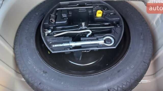 Белый Пежо 3008, объемом двигателя 1.56 л и пробегом 212 тыс. км за 10300 $, фото 21 на Automoto.ua