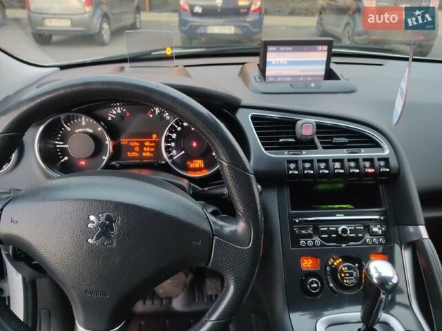 Белый Пежо 3008, объемом двигателя 2 л и пробегом 224 тыс. км за 10300 $, фото 26 на Automoto.ua
