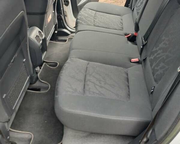 Білий Пежо 3008, об'ємом двигуна 1.56 л та пробігом 256 тис. км за 8300 $, фото 11 на Automoto.ua