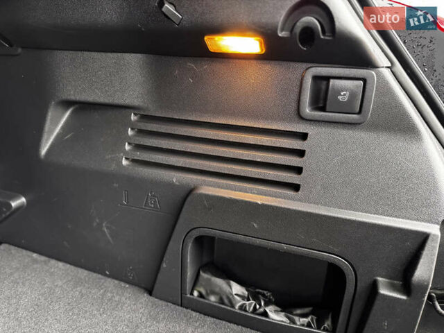 Белый Пежо 3008, объемом двигателя 1.6 л и пробегом 296 тыс. км за 7600 $, фото 22 на Automoto.ua