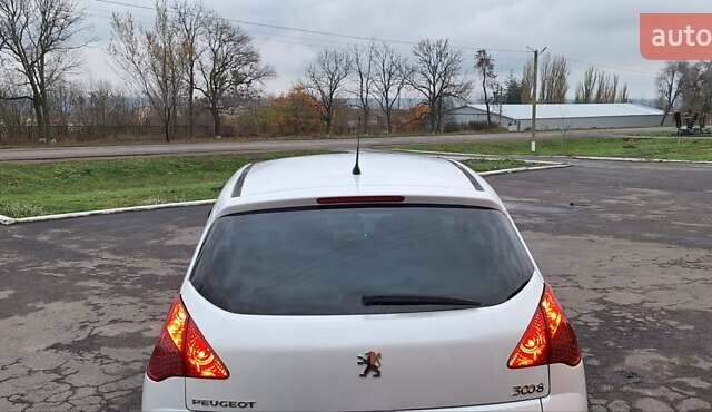 Белый Пежо 3008, объемом двигателя 1.6 л и пробегом 226 тыс. км за 8999 $, фото 40 на Automoto.ua