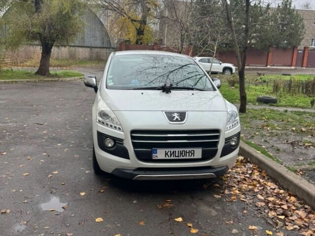 Белый Пежо 3008, объемом двигателя 2 л и пробегом 300 тыс. км за 9400 $, фото 3 на Automoto.ua