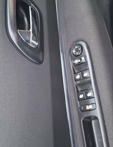 Белый Пежо 3008, объемом двигателя 1.6 л и пробегом 226 тыс. км за 8999 $, фото 60 на Automoto.ua