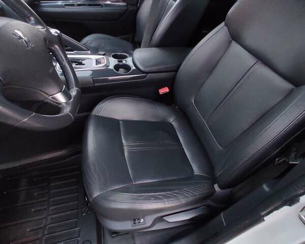 Белый Пежо 3008, объемом двигателя 2 л и пробегом 224 тыс. км за 10300 $, фото 28 на Automoto.ua