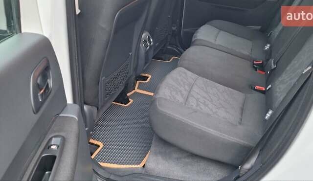 Белый Пежо 3008, объемом двигателя 1.6 л и пробегом 226 тыс. км за 8999 $, фото 52 на Automoto.ua