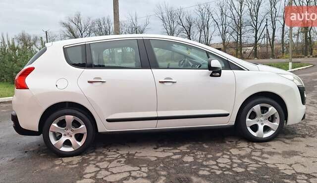 Белый Пежо 3008, объемом двигателя 1.6 л и пробегом 226 тыс. км за 8999 $, фото 4 на Automoto.ua