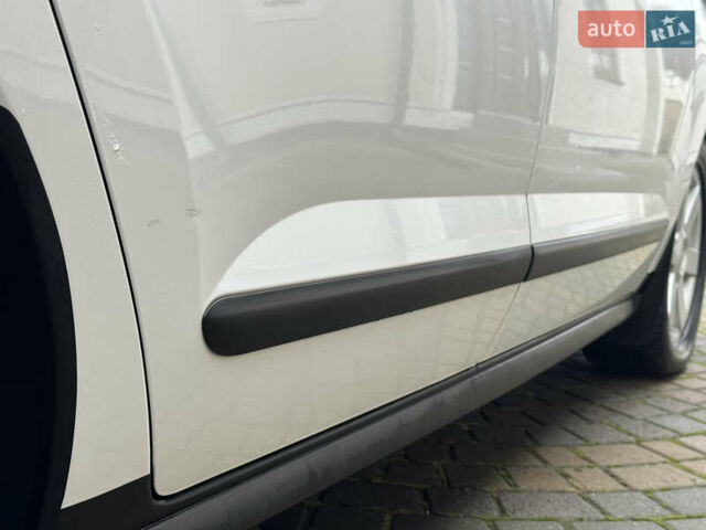 Білий Пежо 3008, об'ємом двигуна 1.6 л та пробігом 205 тис. км за 6750 $, фото 52 на Automoto.ua