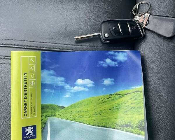 Белый Пежо 3008, объемом двигателя 2 л и пробегом 224 тыс. км за 10300 $, фото 43 на Automoto.ua