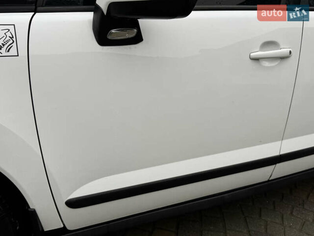 Білий Пежо 3008, об'ємом двигуна 1.6 л та пробігом 205 тис. км за 6750 $, фото 37 на Automoto.ua