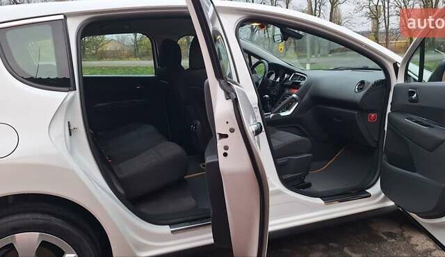 Белый Пежо 3008, объемом двигателя 1.6 л и пробегом 226 тыс. км за 8999 $, фото 13 на Automoto.ua