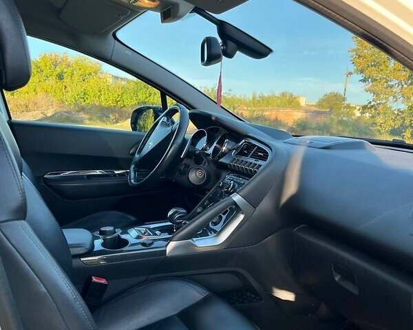 Белый Пежо 3008, объемом двигателя 2 л и пробегом 250 тыс. км за 9000 $, фото 6 на Automoto.ua