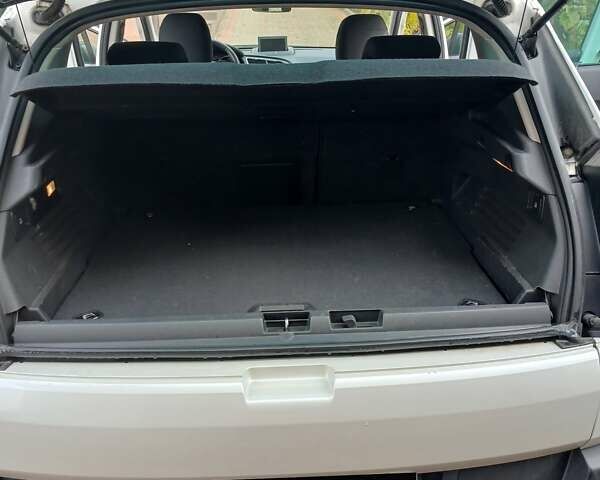 Білий Пежо 3008, об'ємом двигуна 1.56 л та пробігом 256 тис. км за 8300 $, фото 12 на Automoto.ua