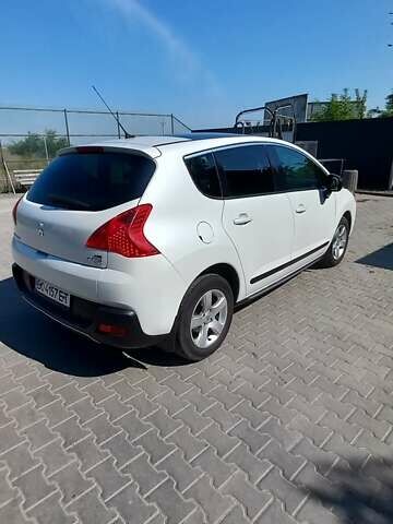 Белый Пежо 3008, объемом двигателя 1.56 л и пробегом 212 тыс. км за 10300 $, фото 10 на Automoto.ua