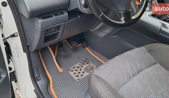 Белый Пежо 3008, объемом двигателя 1.6 л и пробегом 226 тыс. км за 8999 $, фото 47 на Automoto.ua