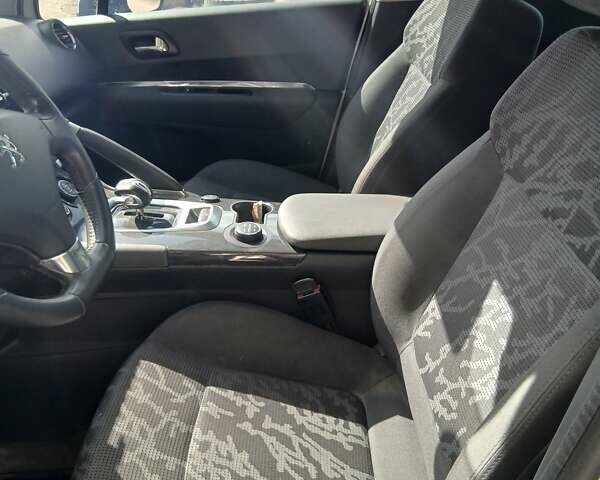 Белый Пежо 3008, объемом двигателя 2 л и пробегом 281 тыс. км за 10200 $, фото 11 на Automoto.ua