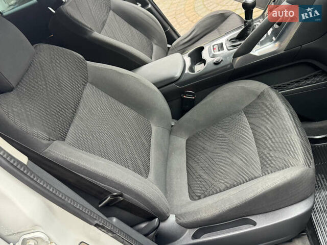 Білий Пежо 3008, об'ємом двигуна 1.6 л та пробігом 205 тис. км за 6750 $, фото 22 на Automoto.ua