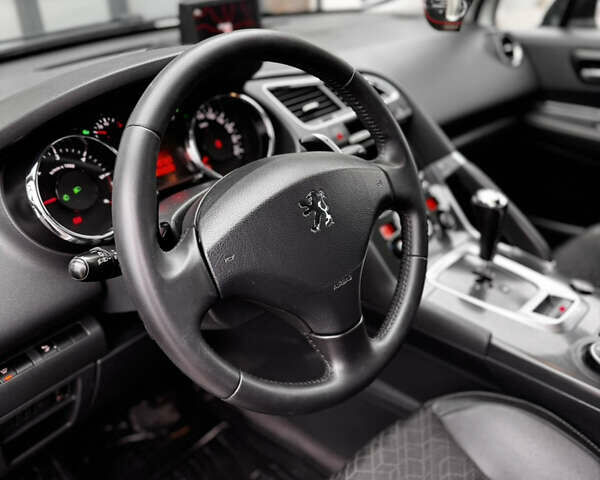 Белый Пежо 3008, объемом двигателя 1.6 л и пробегом 296 тыс. км за 7600 $, фото 35 на Automoto.ua