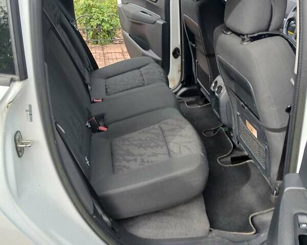 Білий Пежо 3008, об'ємом двигуна 1.56 л та пробігом 256 тис. км за 8300 $, фото 14 на Automoto.ua