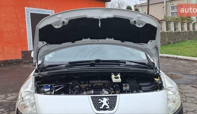 Белый Пежо 3008, объемом двигателя 1.6 л и пробегом 226 тыс. км за 8999 $, фото 28 на Automoto.ua