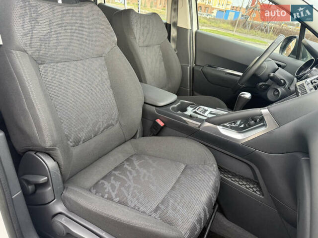 Білий Пежо 3008, об'ємом двигуна 1.6 л та пробігом 158 тис. км за 8350 $, фото 25 на Automoto.ua