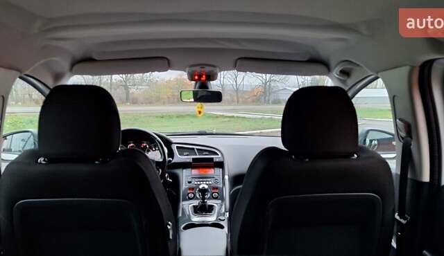 Белый Пежо 3008, объемом двигателя 1.6 л и пробегом 226 тыс. км за 8999 $, фото 15 на Automoto.ua