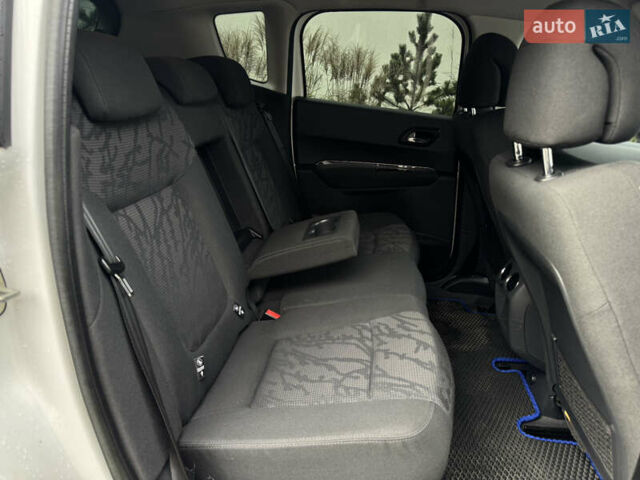 Белый Пежо 3008, объемом двигателя 1.56 л и пробегом 168 тыс. км за 8800 $, фото 18 на Automoto.ua