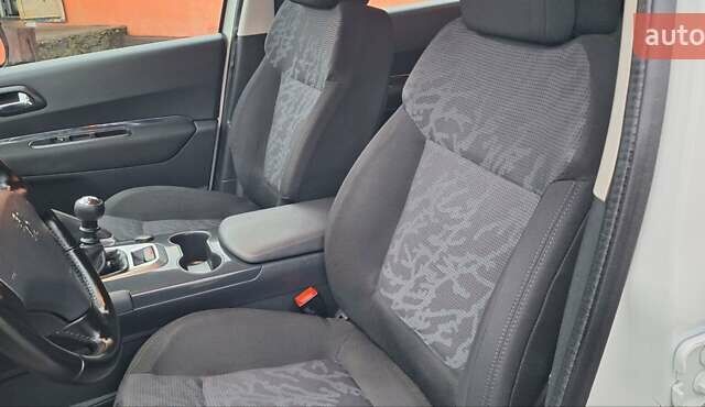 Белый Пежо 3008, объемом двигателя 1.6 л и пробегом 226 тыс. км за 8999 $, фото 44 на Automoto.ua