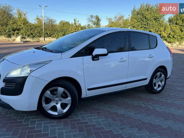 Белый Пежо 3008, объемом двигателя 1.6 л и пробегом 245 тыс. км за 8700 $, фото 11 на Automoto.ua
