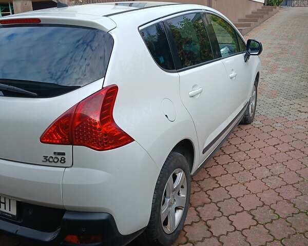 Білий Пежо 3008, об'ємом двигуна 1.56 л та пробігом 256 тис. км за 8300 $, фото 4 на Automoto.ua