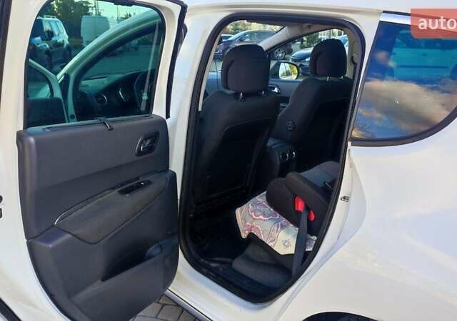 Белый Пежо 3008, объемом двигателя 1.56 л и пробегом 238 тыс. км за 8600 $, фото 13 на Automoto.ua