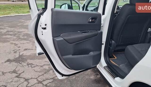 Белый Пежо 3008, объемом двигателя 1.6 л и пробегом 226 тыс. км за 8999 $, фото 54 на Automoto.ua