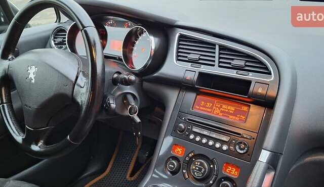 Белый Пежо 3008, объемом двигателя 1.6 л и пробегом 226 тыс. км за 8999 $, фото 69 на Automoto.ua