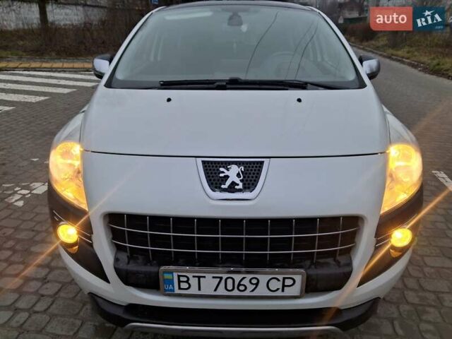 Білий Пежо 3008, об'ємом двигуна 1.6 л та пробігом 262 тис. км за 8299 $, фото 2 на Automoto.ua