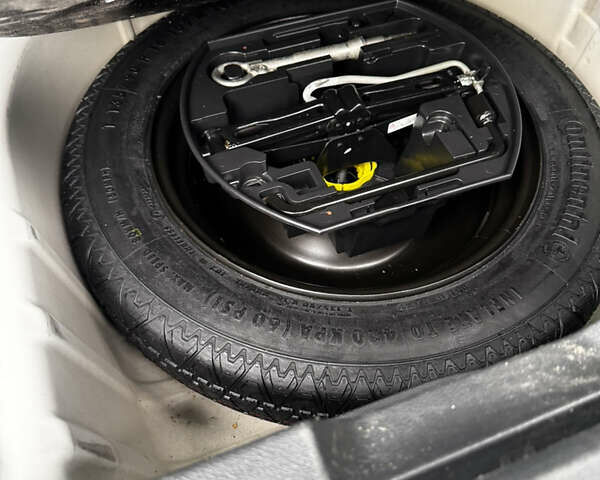 Белый Пежо 3008, объемом двигателя 1.6 л и пробегом 296 тыс. км за 7600 $, фото 20 на Automoto.ua